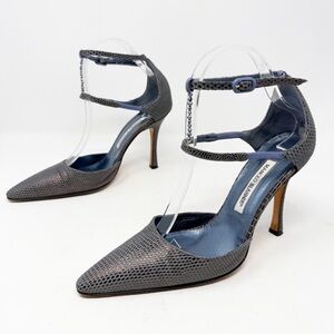 Manolo Blahnik Pearl T-Strap Snakeskin Pumps Heels Size 37.5 Gray Blue